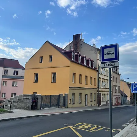 Tiffany'S House Apartment Karlovy Vary Exterior photo